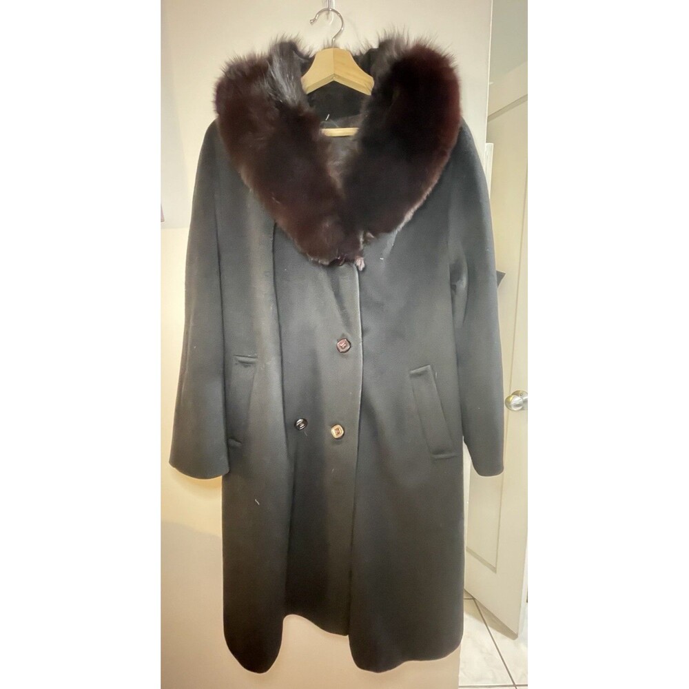 Vintage Forstmann 100% wool coat with fur collar